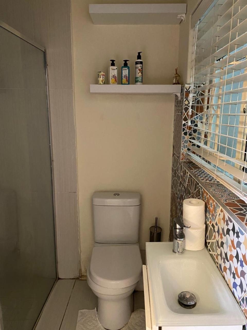 Apartment Private 2-sleeper Getaway U8 ! *